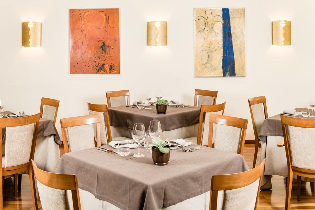 Hotel Restaurant Lilie Віпітено Екстер'єр фото