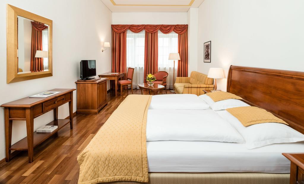 Hotel Restaurant Lilie Віпітено Екстер'єр фото
